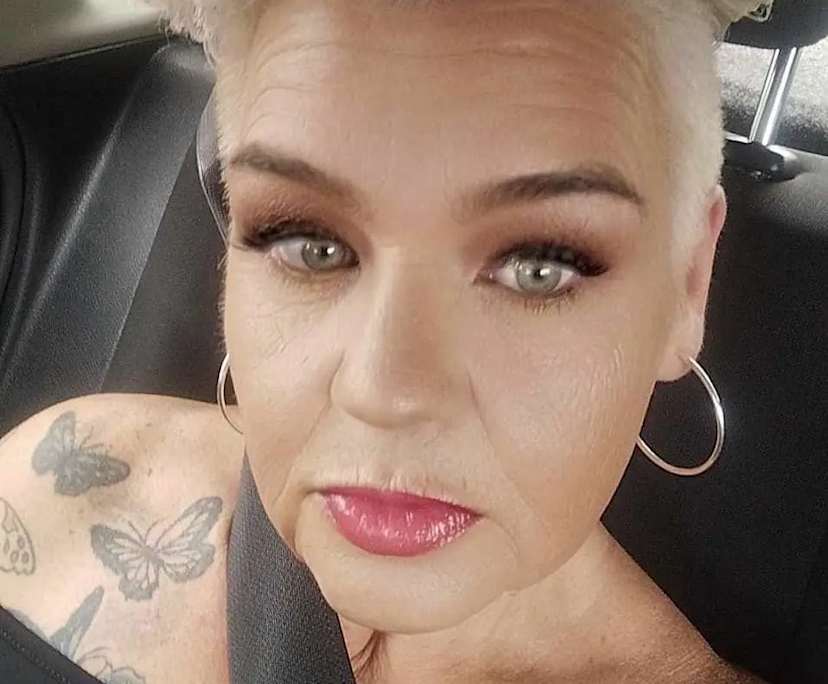 Anita (56), $350, Smoker, LGBTQIA+, Non-smoker, No pets, and No children