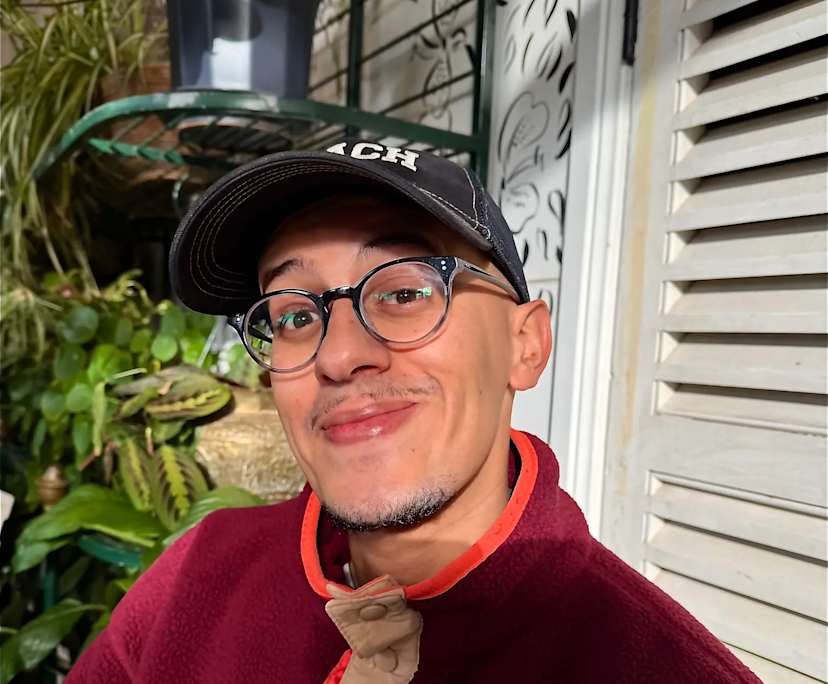 Houssem (29), $600, Non-smoker, No pets, LGBTQIA+, and No children