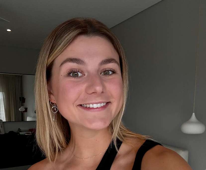 Isabella (25), $430, 