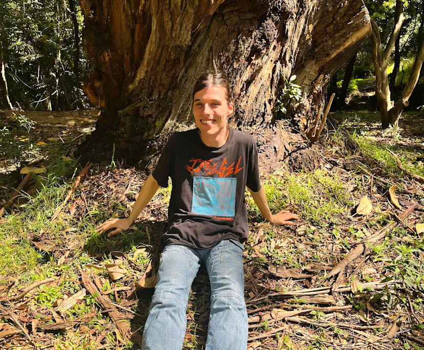 Tom Reed (19), $250, LGBTQIA+, Non-smoker, No pets, and No children