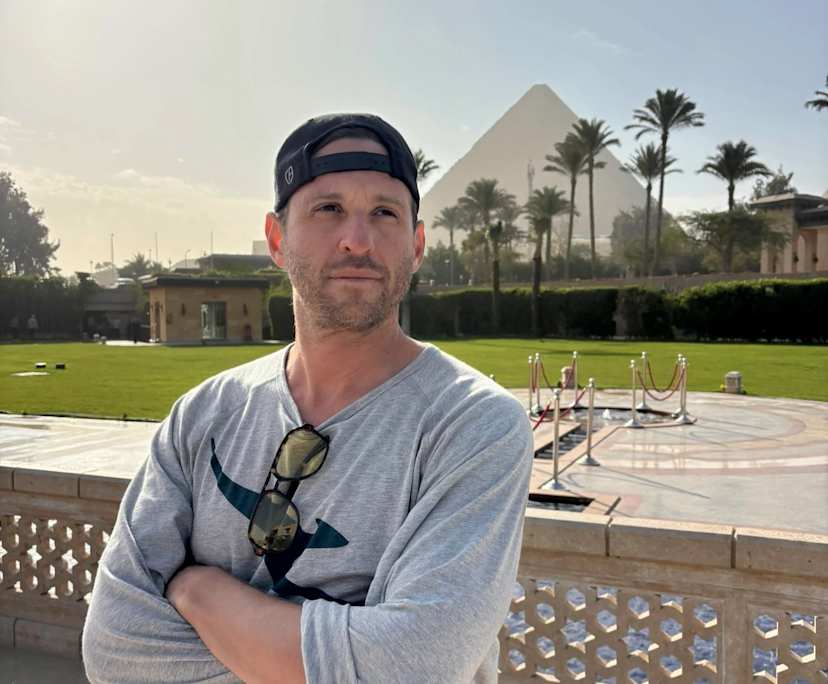 Nic (30), $500, Non-smoker, No pets, and No children