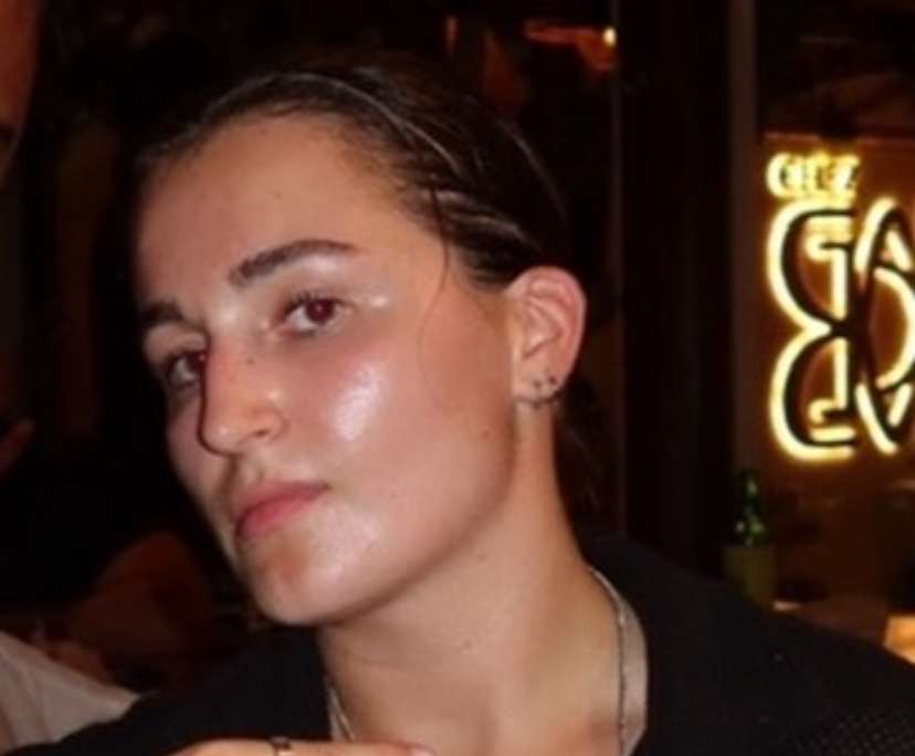 Emilie (24), $350, LGBTQIA+, Non-smoker, No pets, and No children