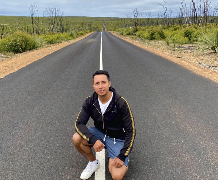 Daniel (36), $450, Non-smoker, No pets, and No children