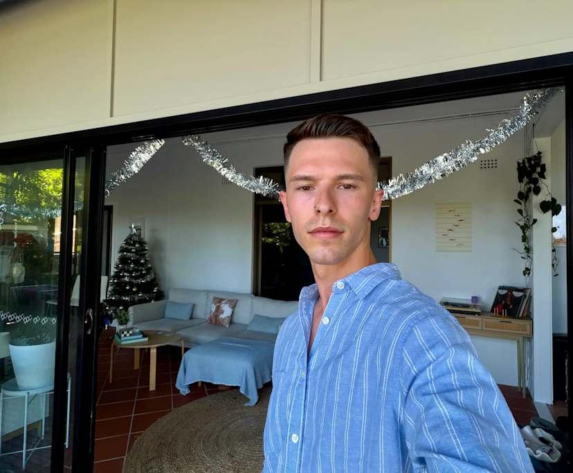 Ben (27), $400, LGBTQIA+, Non-smoker, No pets, and No children