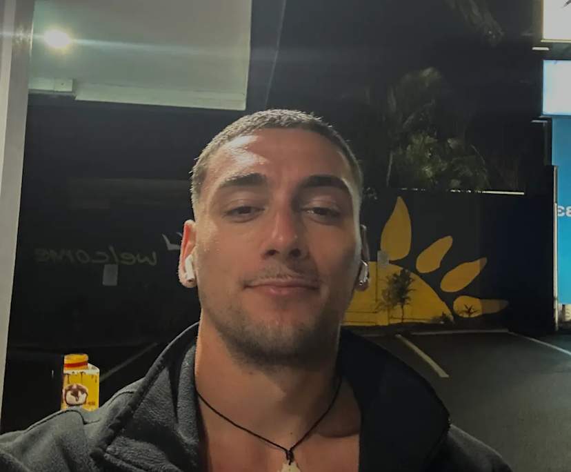 Giovanni (25), $300, 