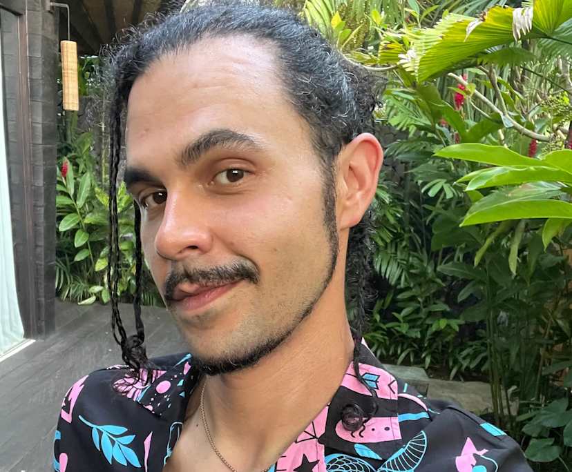 Maicon (34), $350, LGBTQIA+, Smoker, No pets, and No children