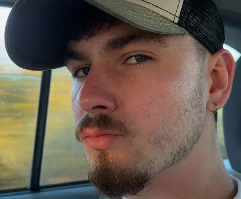 Valentin (25), Thibault (23), Maxime (25) and Arthur (25), $900, Non-smoker, No pets, and No children