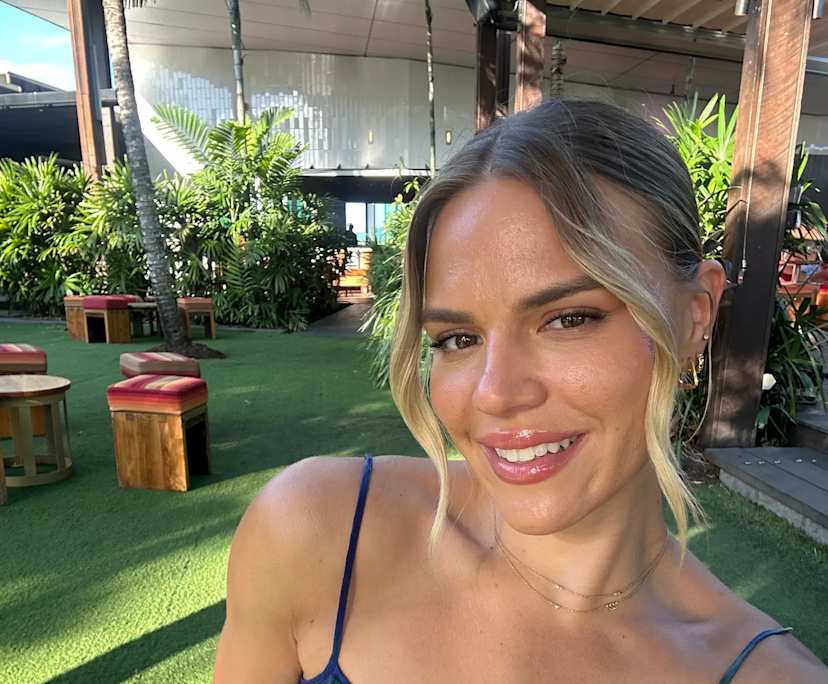 Aqua-Jane (25), $350, Have pets, Non-smoker, and No children