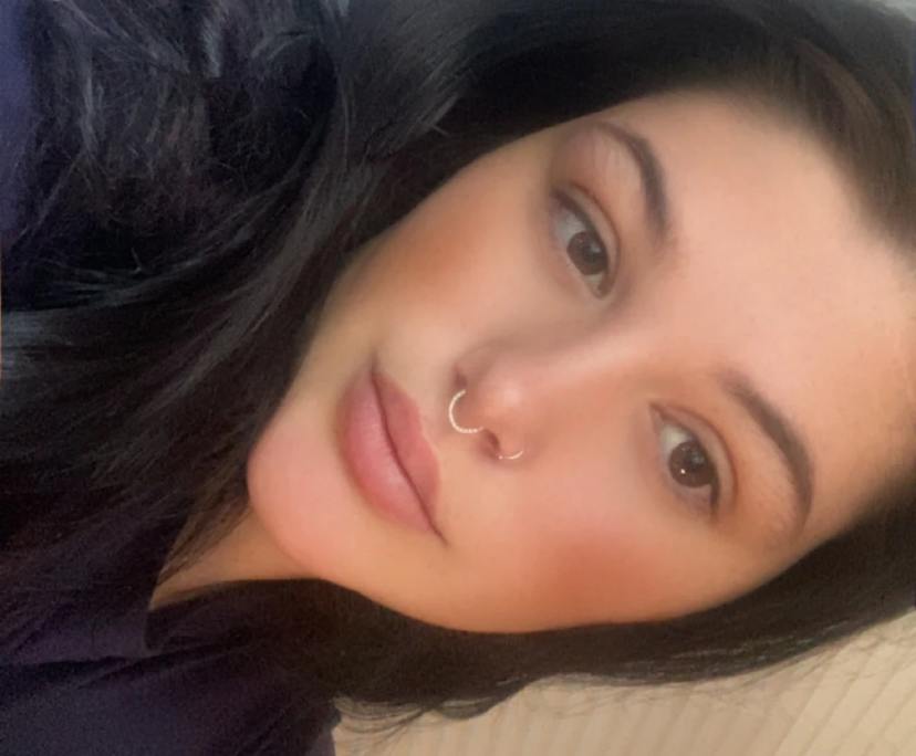Imogen (22), $450, Have pets, Non-smoker, and Have children