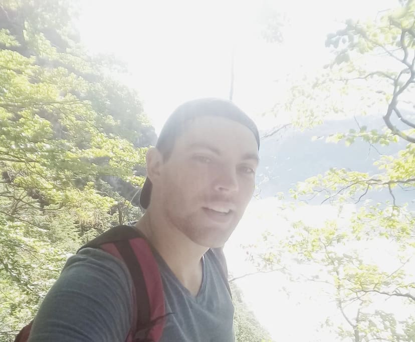 Calvin (30), $300, Non-smoker, No pets, and No children