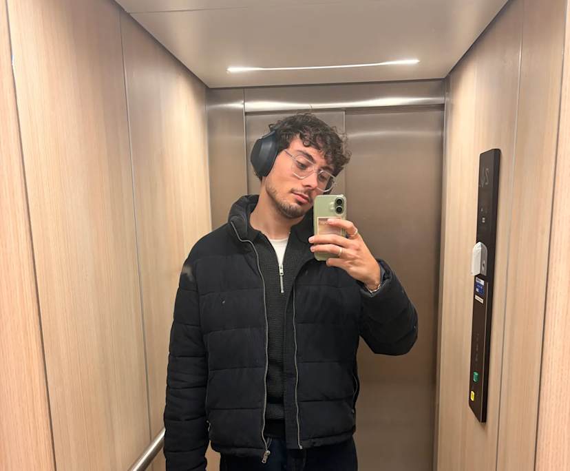 Vincent (26), $360, LGBTQIA+, Non-smoker, No pets, and No children