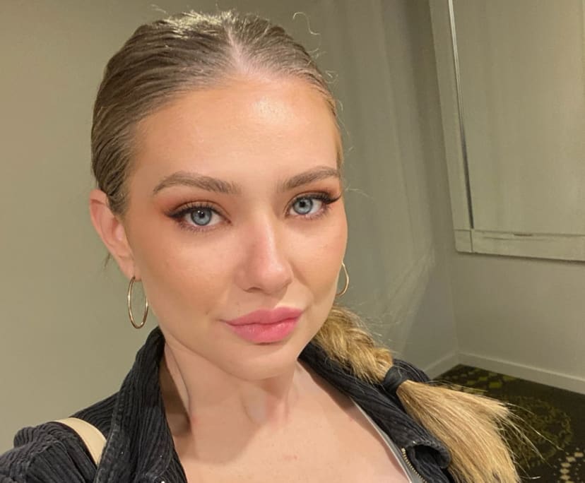 Aleisha (28), $400, Have pets, LGBTQIA+, Non-smoker, and No children