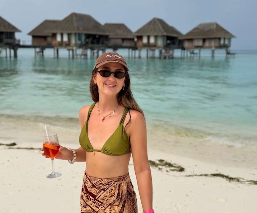 Lara (31), $450, Non-smoker, No pets, and No children