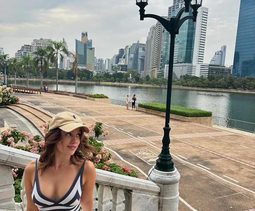 Mia Sofie (20), $400, 