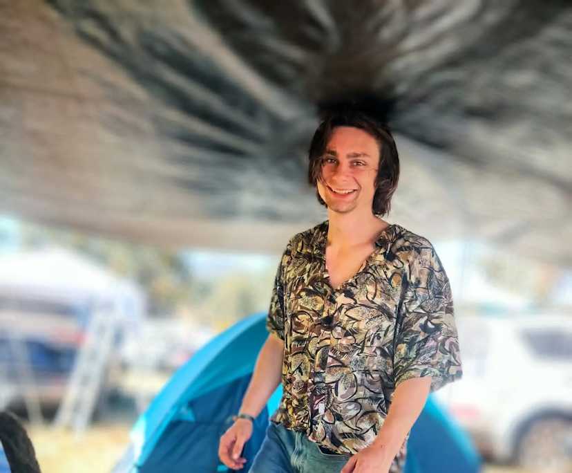 Jacob (26), $300, Non-smoker, No pets, and No children