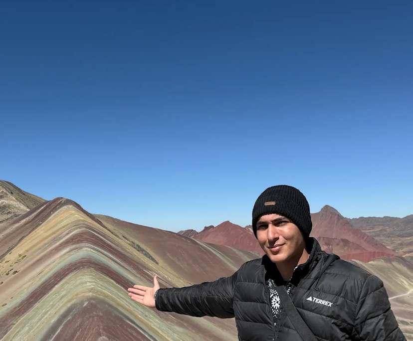 Ian (26), $380, Non-smoker, No pets, and No children