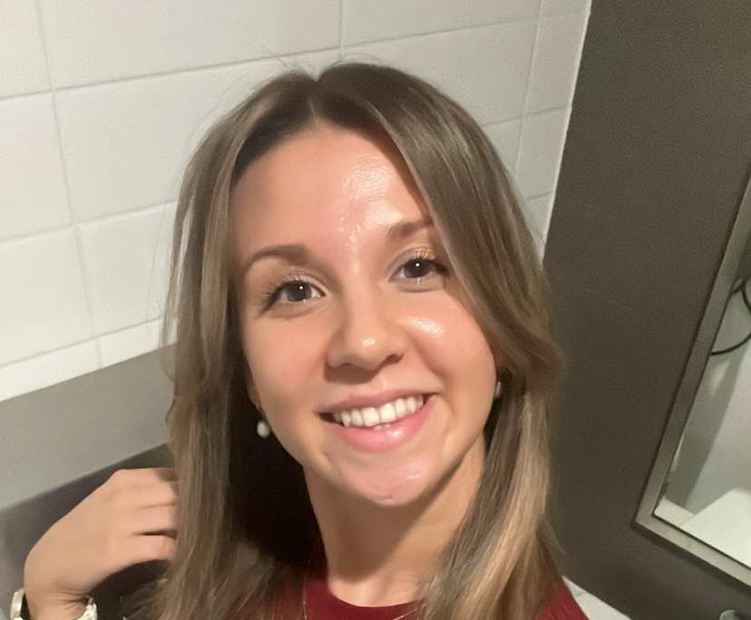 Aimee (30), $350, Have pets, Non-smoker, and No children