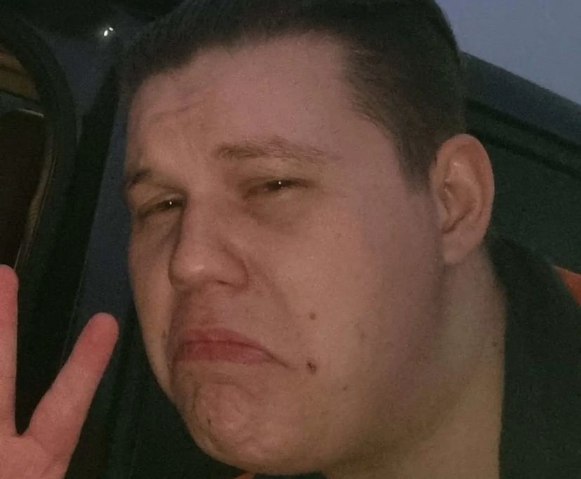 Danyel (26), $300, Have pets, Non-smoker, and No children