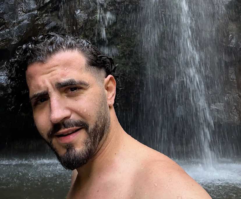 Moha (32), $300, LGBTQIA+, Non-smoker, No pets, and No children