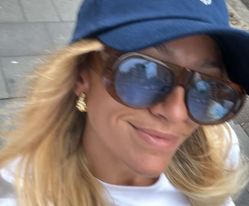 Alyssia (21), $400, Non-smoker, No pets, and No children