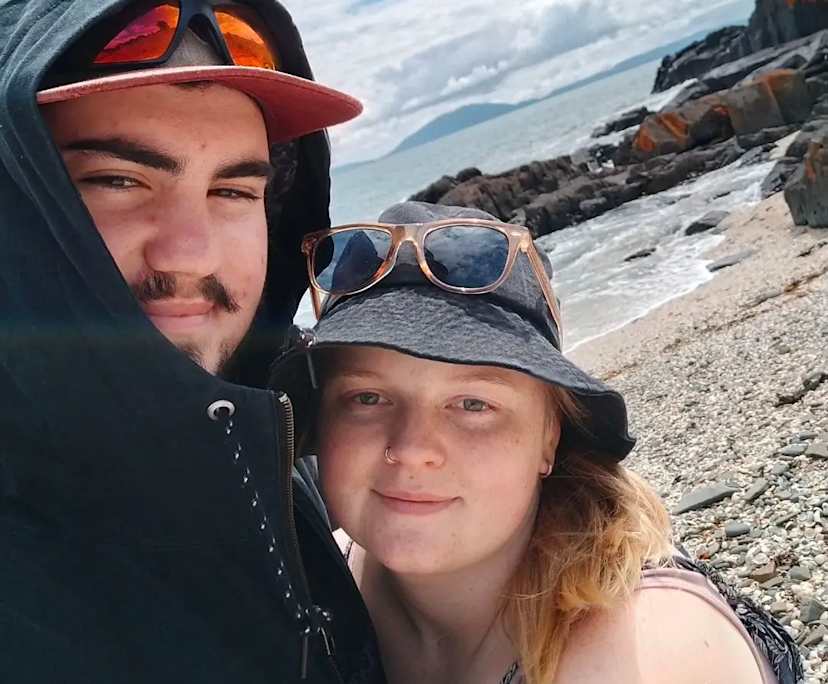 Juliet (23) and Lachlan (22), $400, 