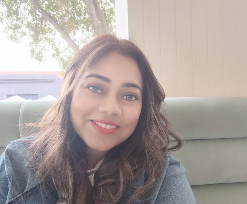 Navida (38), $400, Non-smoker, No pets, and No children