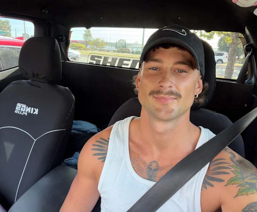 Eli (28), $250, Non-smoker, No pets, and No children