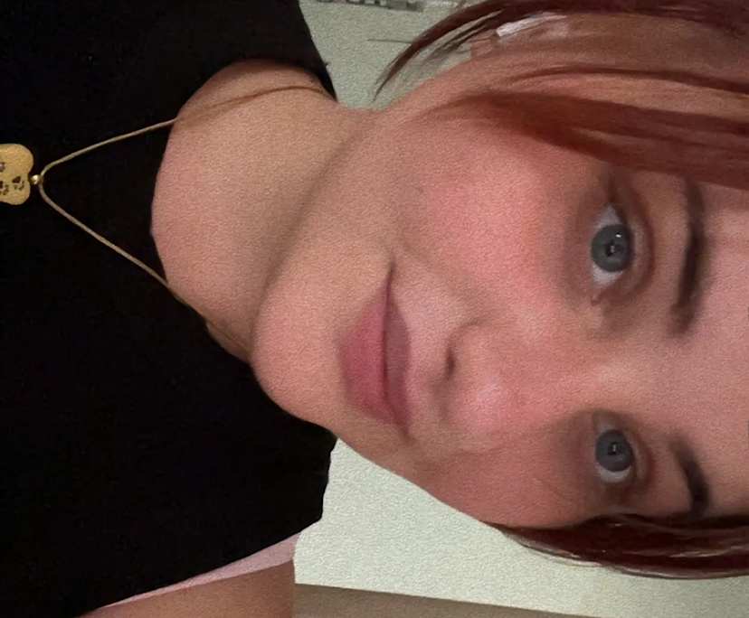 Rachel (19), $300, No pets, Smoker, and No children