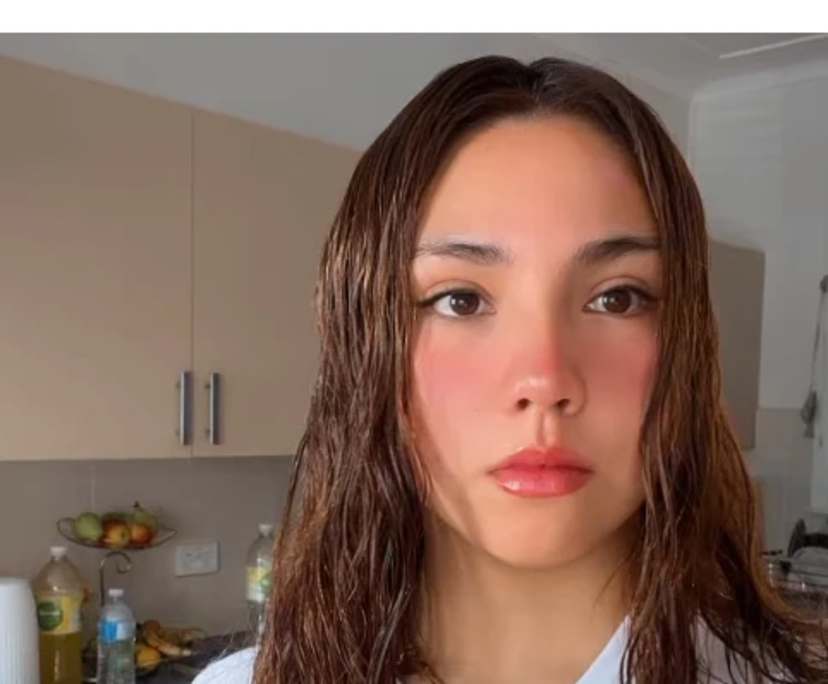 Constanza (24), $300, Non-smoker, No pets, and No children