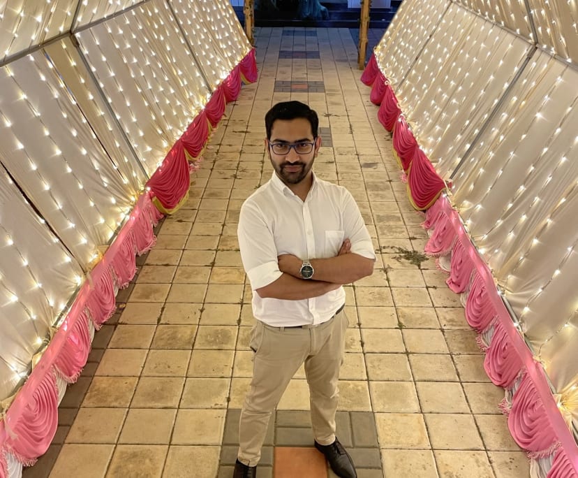 Ubaid (36), $400, Non-smoker, No pets, and No children