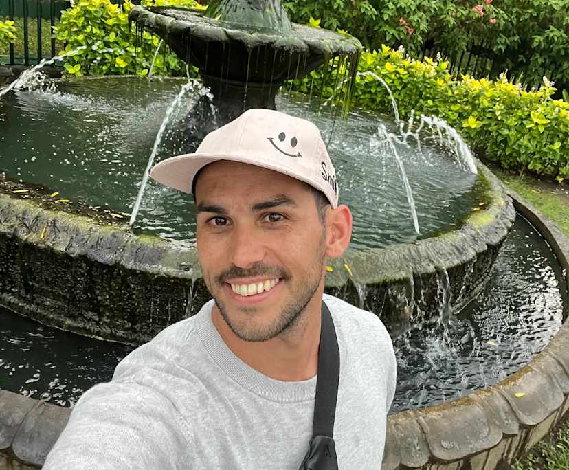 Che (31), $300, Non-smoker, Have pets, and No children