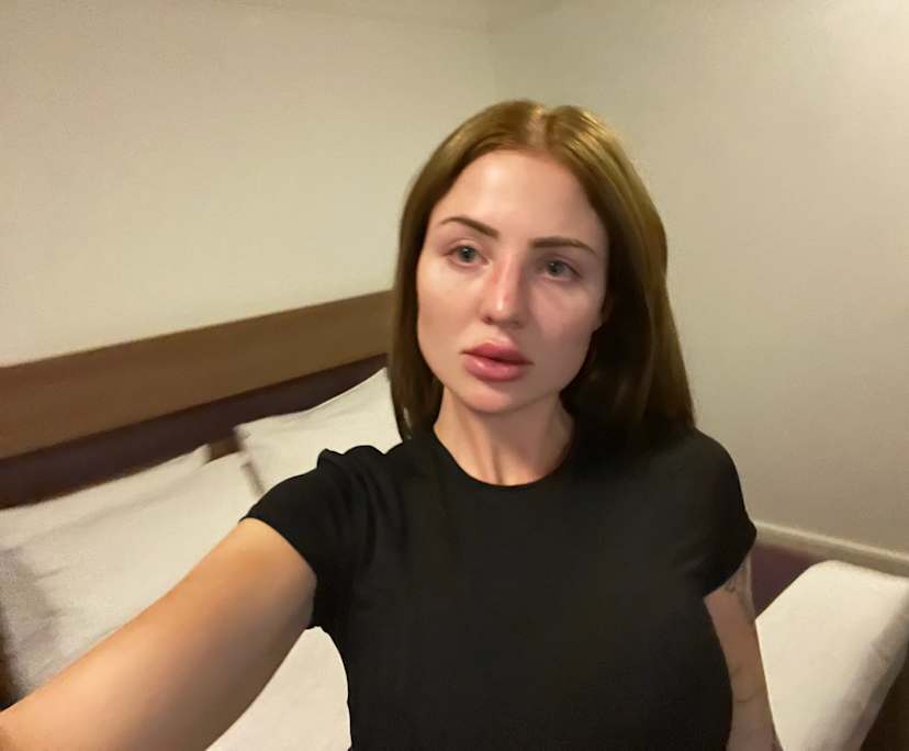 Bella (30), $500, Non-smoker, No pets, and No children