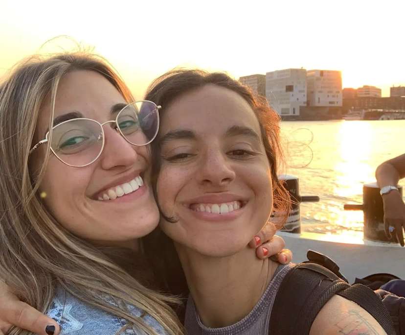 Rocio (28) and Julieta (30), $500, LGBTQIA+, Non-smoker, Have pets, and No children