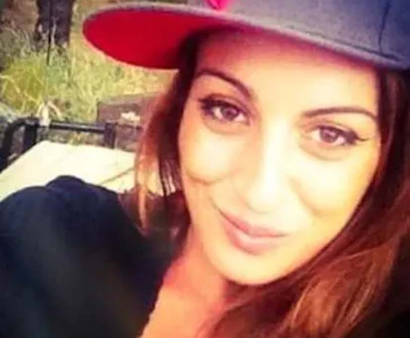 Sammi (37), $280, Non-smoker, No pets, and No children