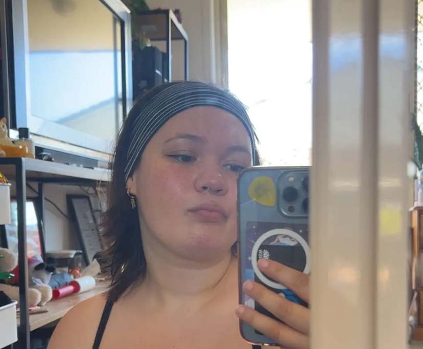 Victoria (19), $250, LGBTQIA+, Non-smoker, No pets, and No children
