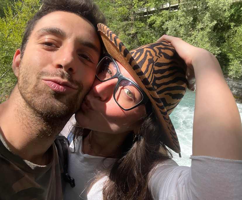 Lorenzo (28) and Eugenia (25), $400, Have pets, Smoker, and No children