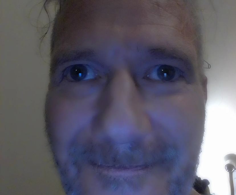 Jayson (55), $350, Have children, Smoker, and No pets