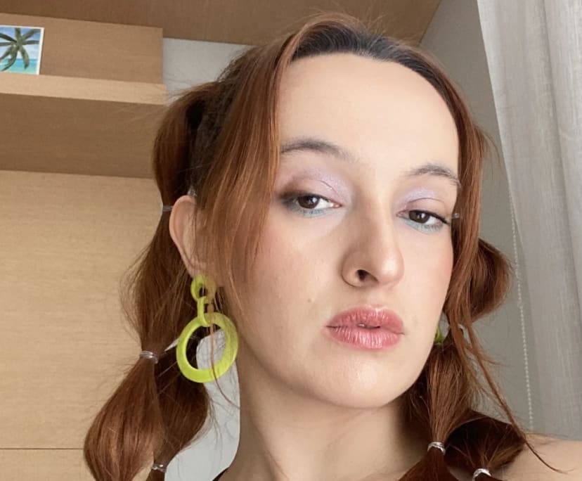 Mariane (29), $230, Non-smoker, No pets, and No children