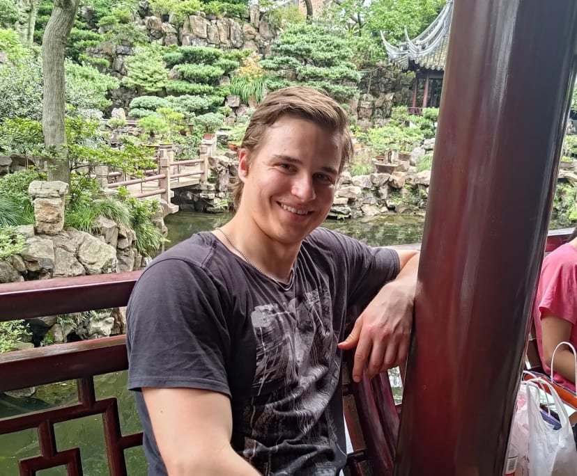 Vlad (24), $350, Non-smoker, No pets, and No children