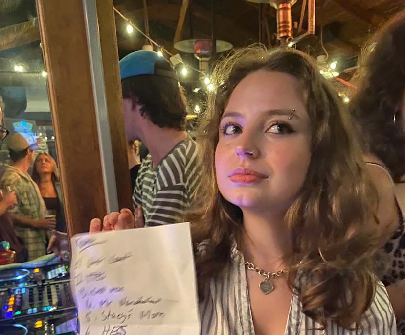 Tahlia (20), $300, LGBTQIA+, Non-smoker, No pets, and No children