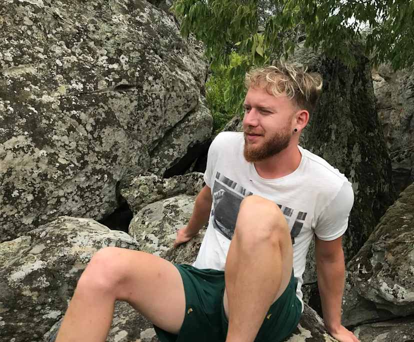 Pierre HOUDEBINE (30), $250, Non-smoker, No pets, and No children