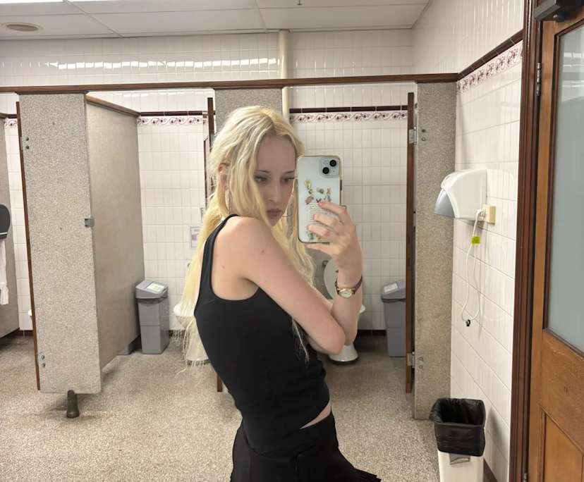 Mia pasfield (20), $420, 