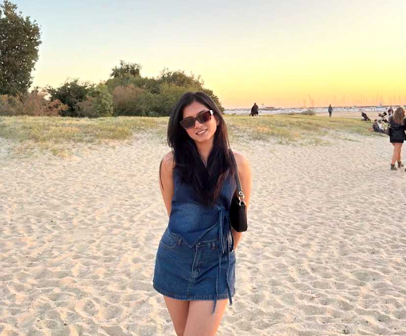 Kriti Chauhan (30), $360, Smoker, No pets, and No children