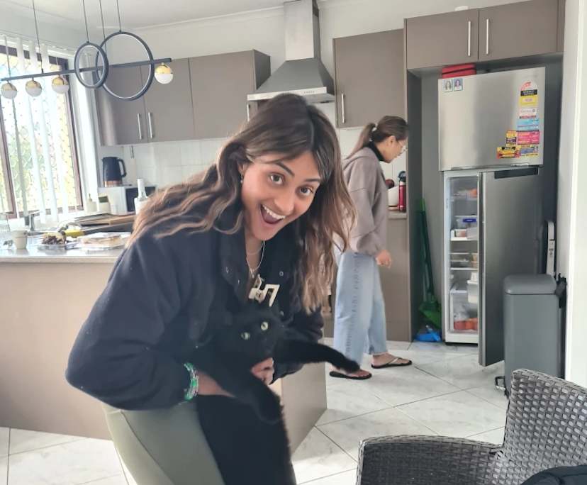 Inasha (24), $200, No pets, Non-smoker, and No children