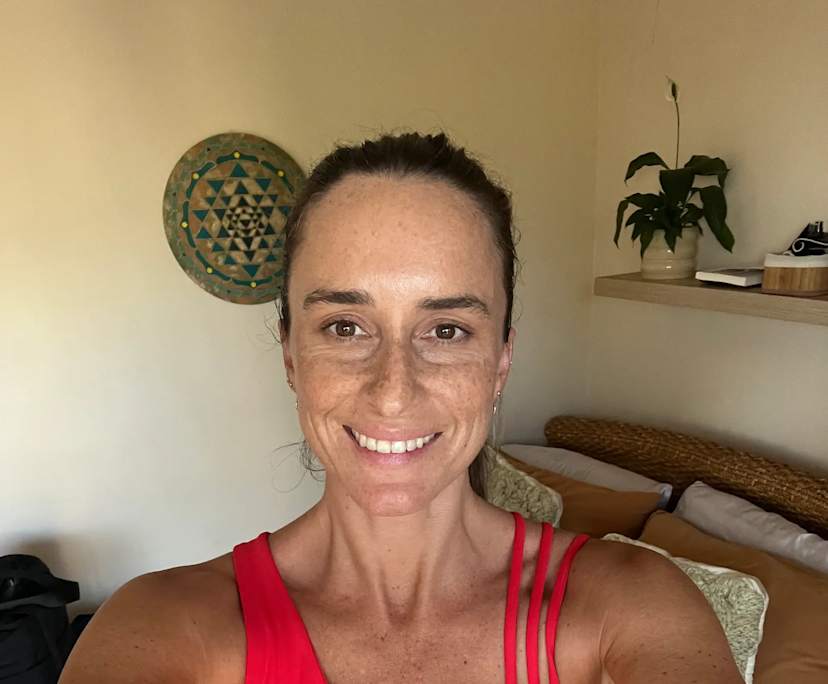Constanza (37), $320, Non-smoker, No pets, and No children