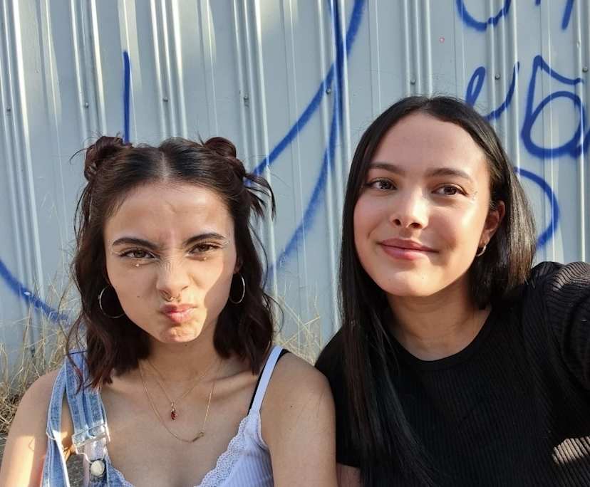 Sofia (24) and Rhian (23), $550, Have pets, Non-smoker, and No children
