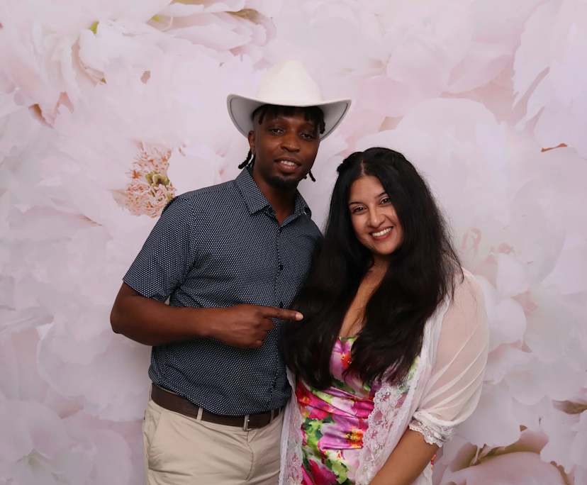 Vanita (32) and Martin (34), $450, Non-smoker, Have pets, and No children