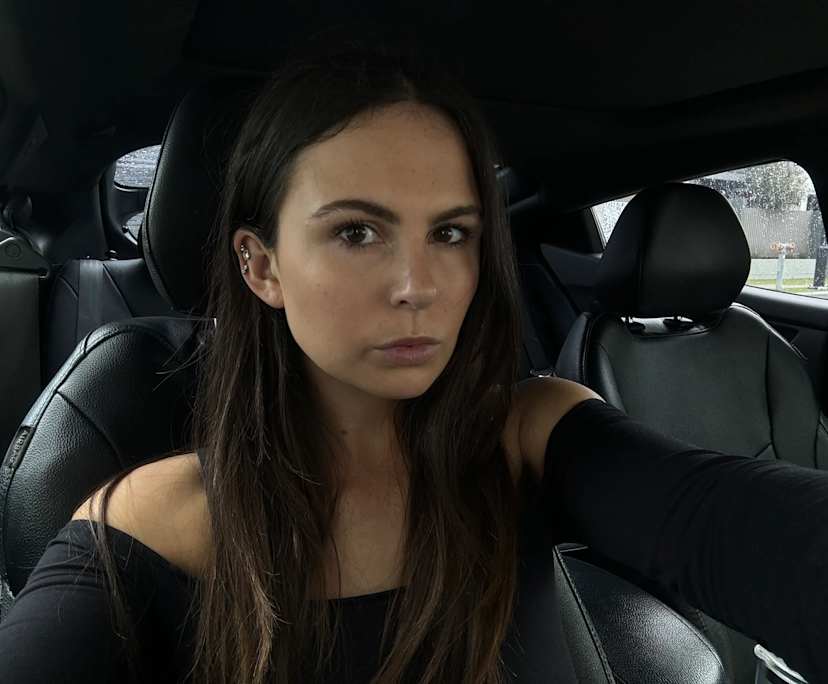 Victoria (26), $320, 