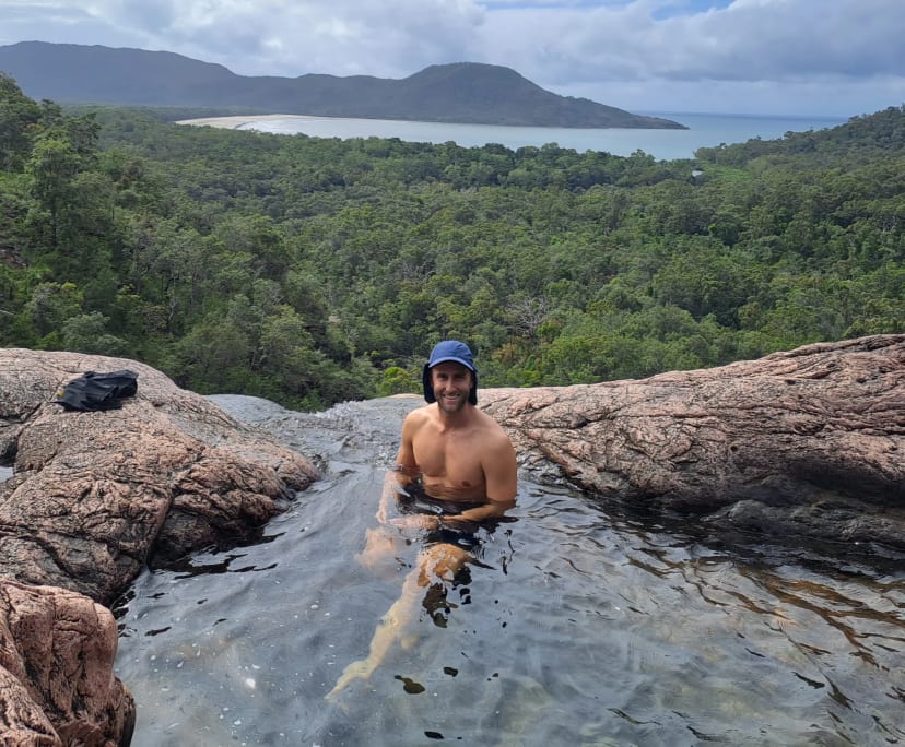 Thomas (32), $400, No pets, Non-smoker, No children, and LGBTQIA+