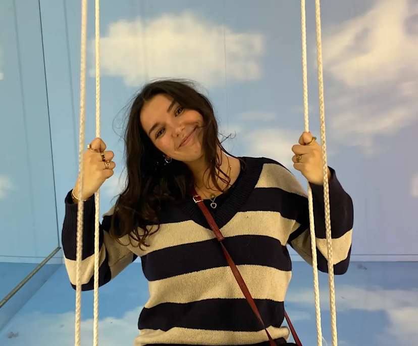 Camille (20), $350, Non-smoker, No pets, and No children
